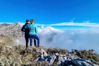 Adore Italy's beauty from a different perspective with an early morning hike&nbsp;