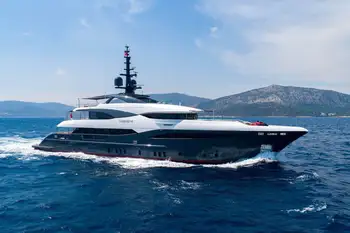 vendeur de yacht de luxe