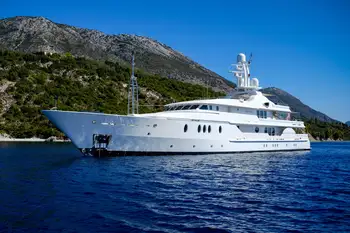 yacht charter maldives