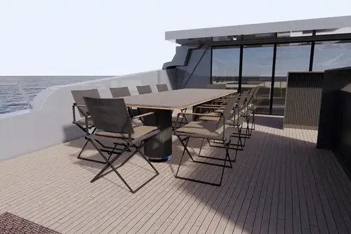 Sun deck dining area