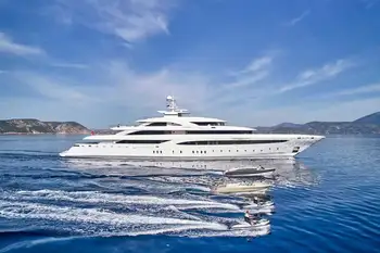 greece renting a yacht