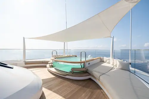 Sun deck jacuzzi and lounging area